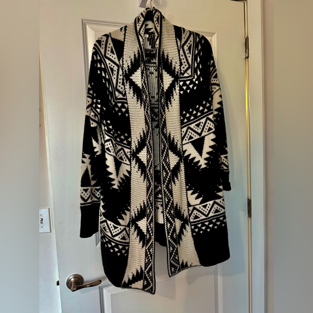 Black and White Geometric Cardigan jacket